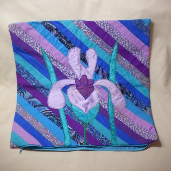 ~~~ Hand Crafted PILLOW CASE on Both Sides / Zippered Closure ~~~ - Picture 1 of 2